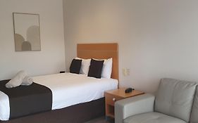 Golden Reef Motor Inn